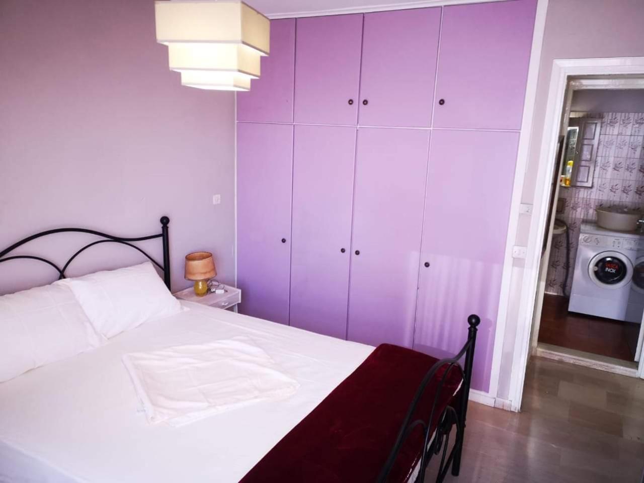 Comfortable Beachfront Apartment ลูตรากี ภายนอก รูปภาพ