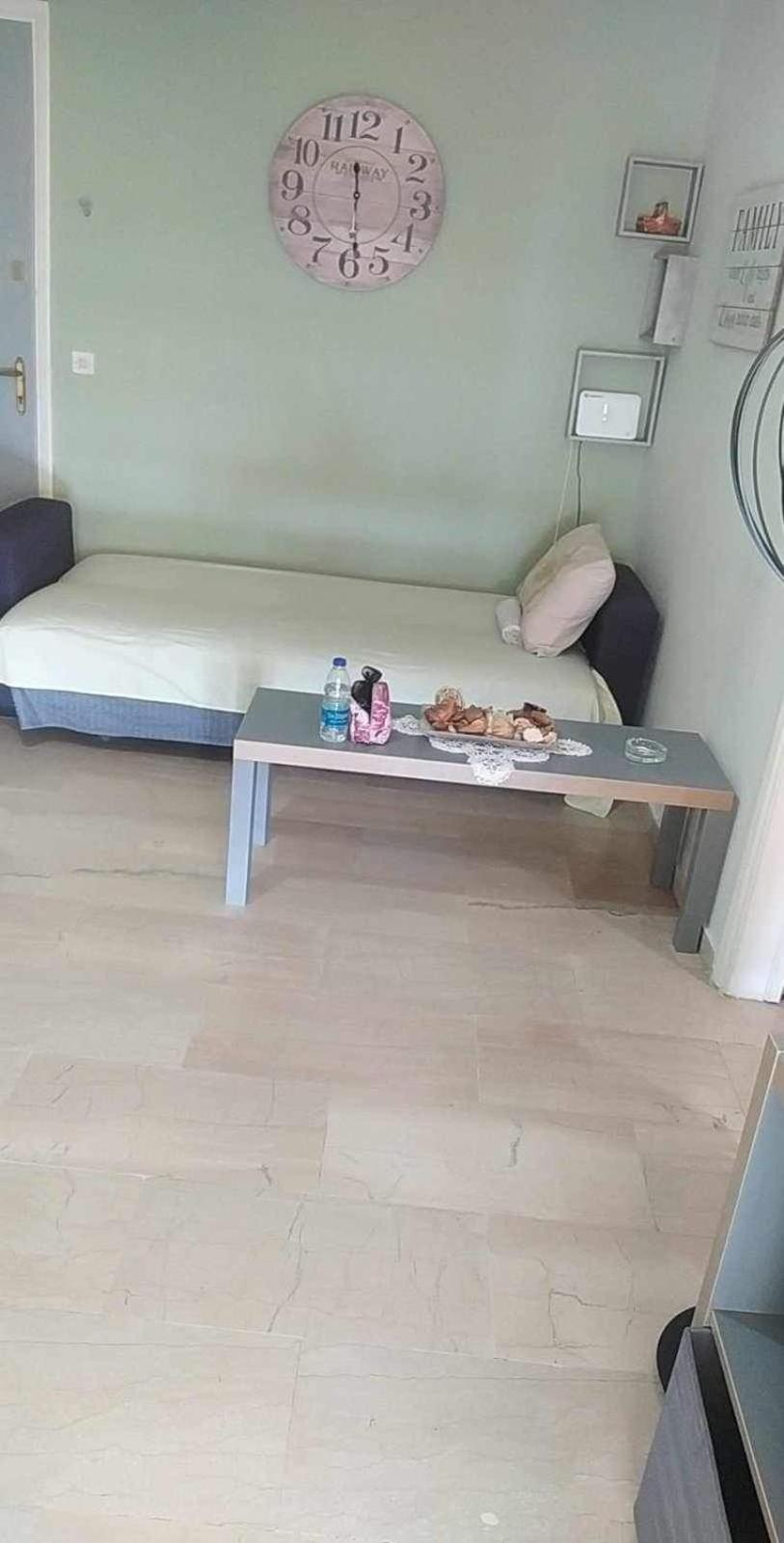 Comfortable Beachfront Apartment ลูตรากี ภายนอก รูปภาพ