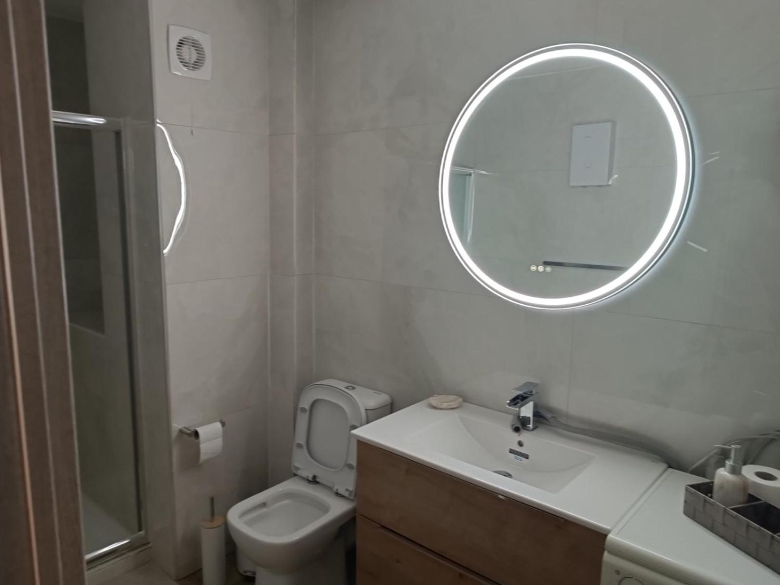 Comfortable Beachfront Apartment ลูตรากี ภายนอก รูปภาพ
